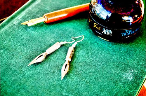 Shakespeare Lovers' Earrings